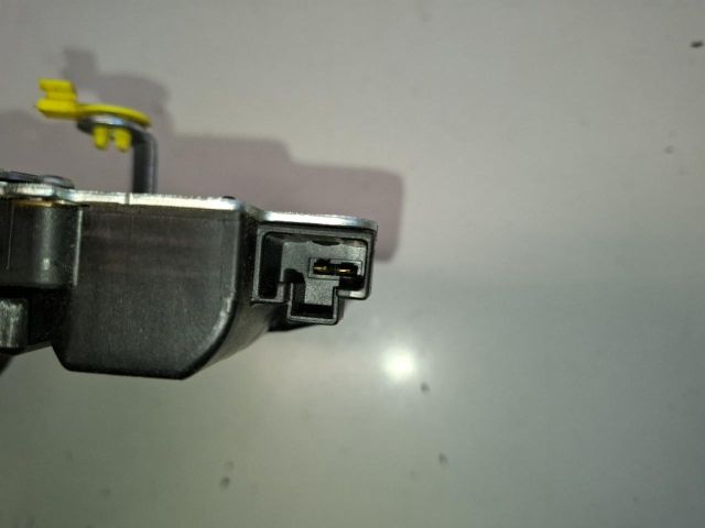 bontott TOYOTA COROLLA Csomagtérajtó Zárszerkezet