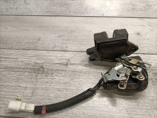 bontott TOYOTA COROLLA Csomagtérajtó Zárszerkezet