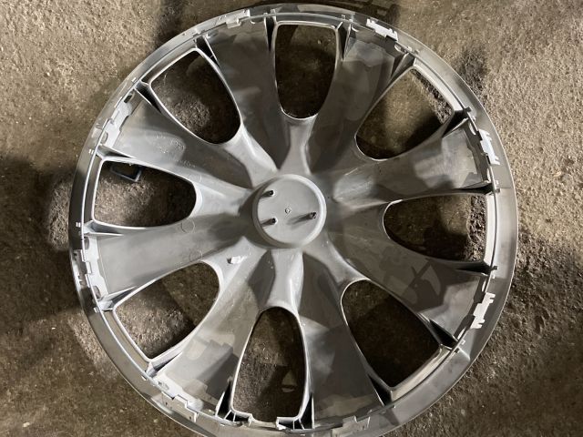 bontott TOYOTA COROLLA Dísztárcsa (1 db)