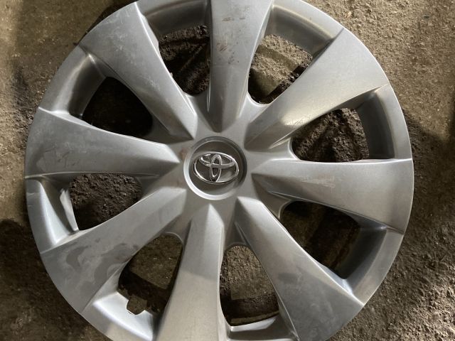 bontott TOYOTA COROLLA Dísztárcsa (1 db)