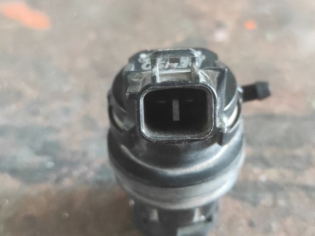 bontott TOYOTA COROLLA Első Ablakmosó Szivattyú