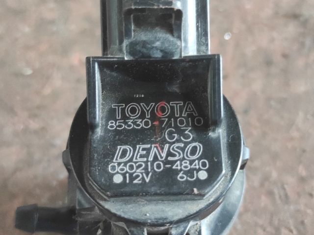 bontott TOYOTA COROLLA Első Ablakmosó Szivattyú
