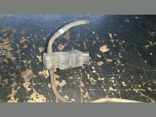 bontott TOYOTA COROLLA Első Ablakmosó Szivattyú