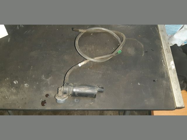 bontott TOYOTA COROLLA Első Ablakmosó Szivattyú