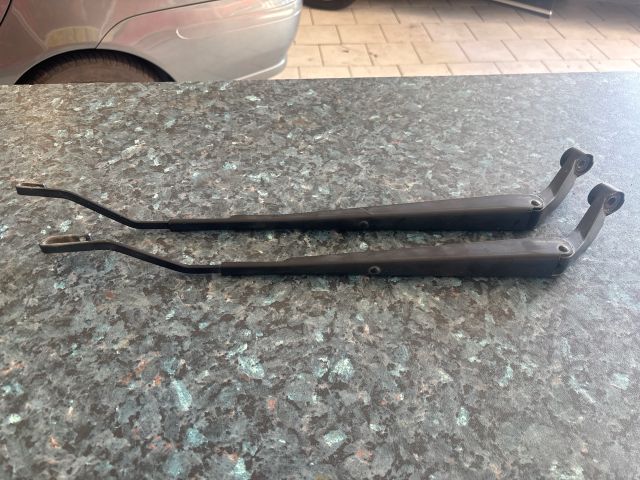 bontott TOYOTA COROLLA Első Ablaktörlő Kar