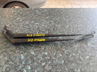 bontott TOYOTA COROLLA Első Ablaktörlő Kar