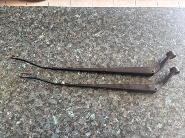 bontott TOYOTA COROLLA Első Ablaktörlő Kar