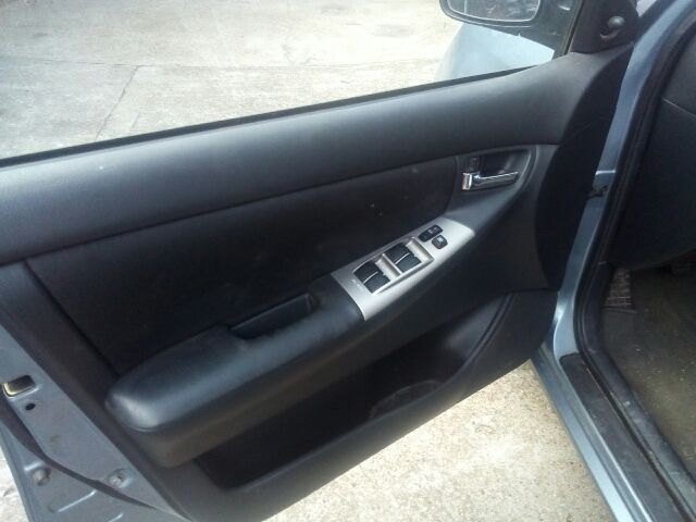 bontott TOYOTA COROLLA Első Ablaktörlő Motor