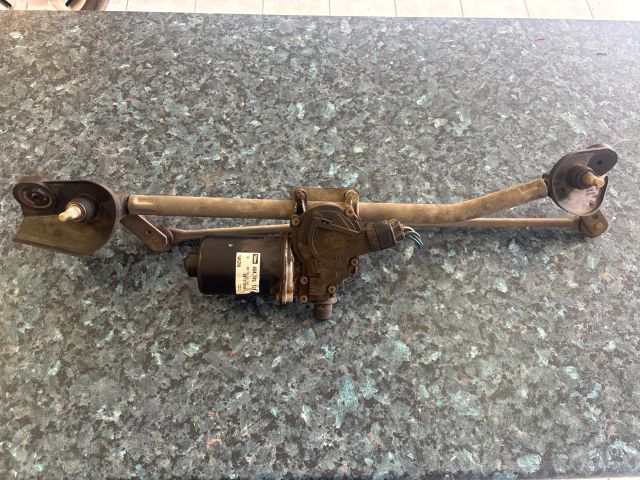 bontott TOYOTA COROLLA Első Ablaktörlő Szerkezet Motorral