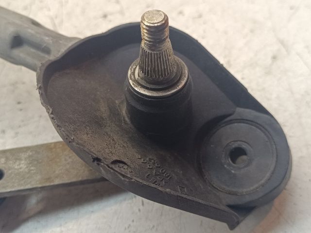 bontott TOYOTA COROLLA Első Ablaktörlő Szerkezet Motorral