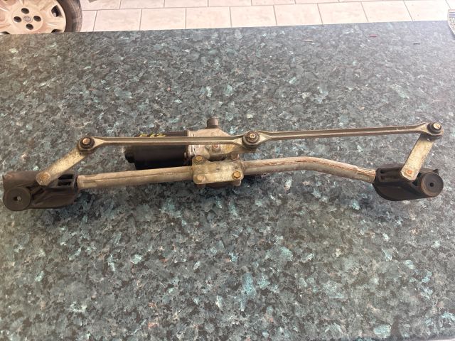 bontott TOYOTA COROLLA Első Ablaktörlő Szerkezet Motorral