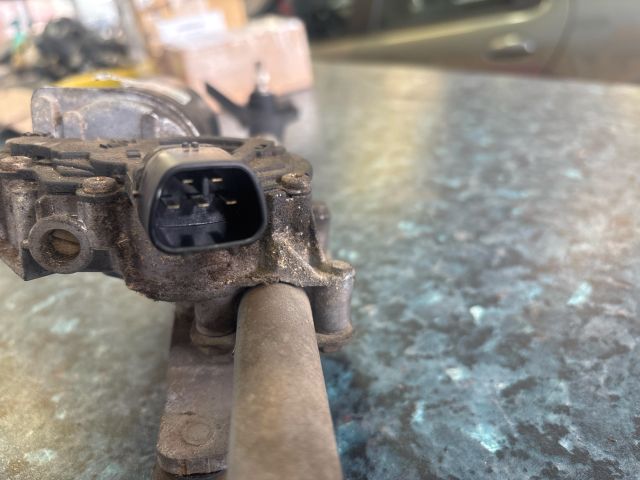 bontott TOYOTA COROLLA Első Ablaktörlő Szerkezet Motorral