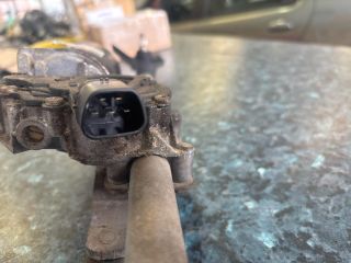 bontott TOYOTA COROLLA Első Ablaktörlő Szerkezet Motorral