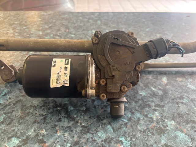 bontott TOYOTA COROLLA Első Ablaktörlő Szerkezet Motorral