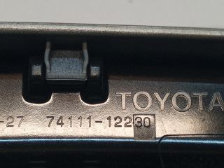 bontott TOYOTA COROLLA Első Hamutartó