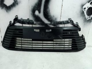 bontott TOYOTA COROLLA Első Lökhárító Alsó Középső Díszrács