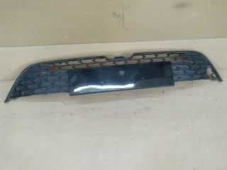 bontott TOYOTA COROLLA Első Lökhárító Alsó Középső Díszrács