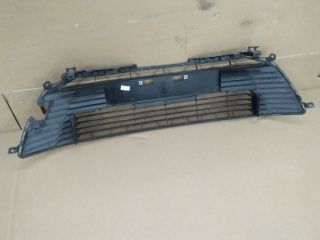 bontott TOYOTA COROLLA Első Lökhárító Alsó Középső Díszrács