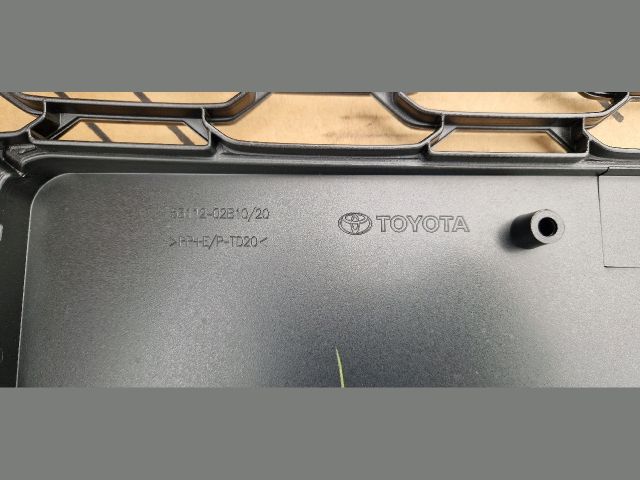 bontott TOYOTA COROLLA Első Lökhárító Alsó (Műanyag)