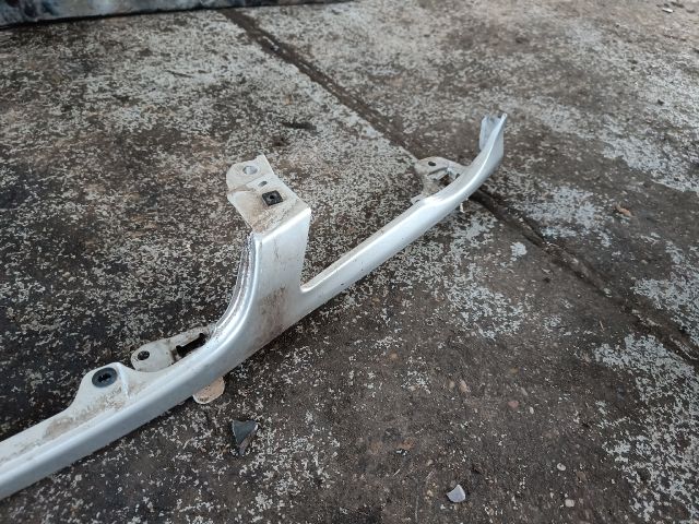 bontott TOYOTA COROLLA Első Lökhárító Díszléc