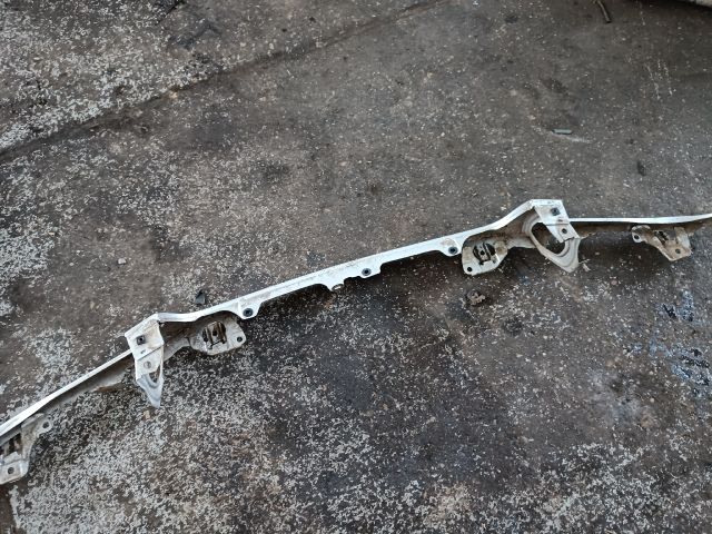 bontott TOYOTA COROLLA Első Lökhárító Díszléc