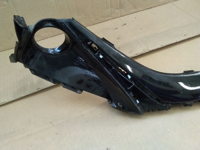 bontott TOYOTA COROLLA Első Lökhárító Díszléc