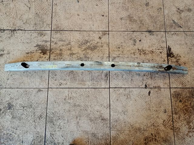 bontott TOYOTA COROLLA Első Lökhárító Merevítő (Fém)