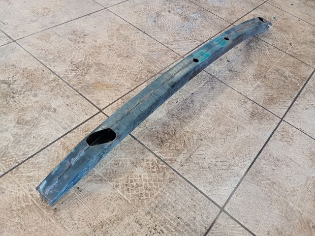 bontott TOYOTA COROLLA Első Lökhárító Merevítő (Fém)