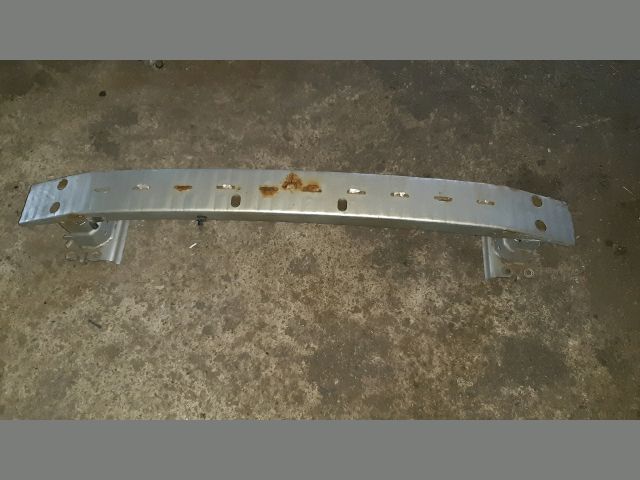 bontott TOYOTA COROLLA Első Lökhárító Merevítő (Fém)