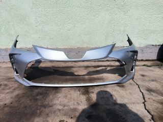 bontott TOYOTA COROLLA Első Lökhárító (Részeivel)