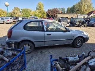 bontott TOYOTA COROLLA Első Lökhárító (Részeivel)