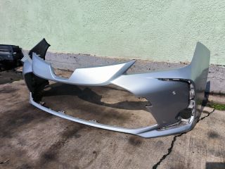 bontott TOYOTA COROLLA Első Lökhárító (Részeivel)