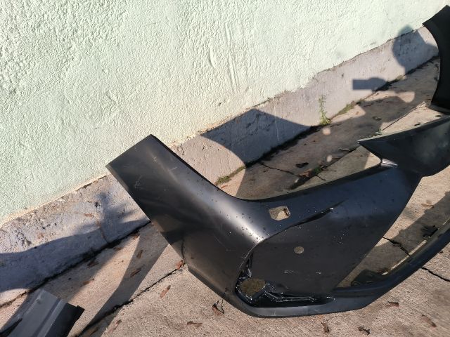 bontott TOYOTA COROLLA Első Lökhárító (Részeivel)