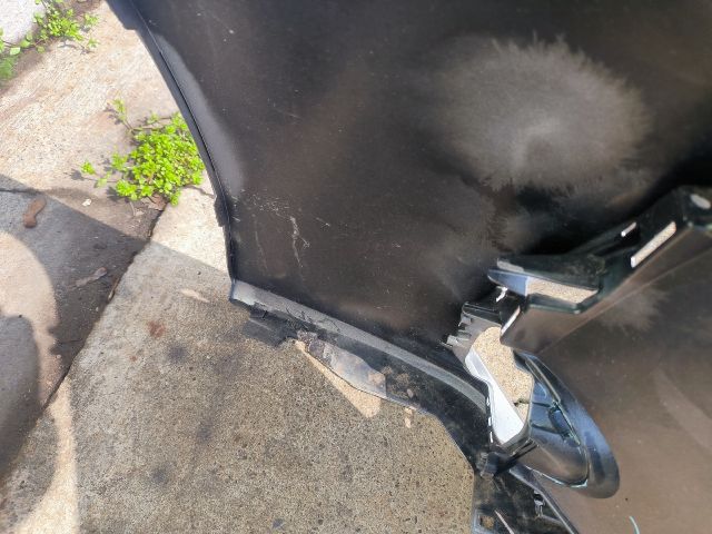 bontott TOYOTA COROLLA Első Lökhárító (Részeivel)