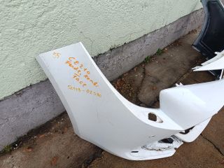 bontott TOYOTA COROLLA Első Lökhárító (Részeivel)