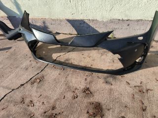 bontott TOYOTA COROLLA Első Lökhárító (Részeivel)