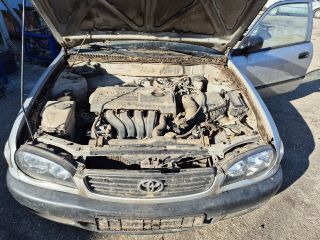 bontott TOYOTA COROLLA Első Lökhárító (Részeivel)