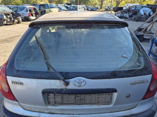 bontott TOYOTA COROLLA Első Lökhárító (Részeivel)