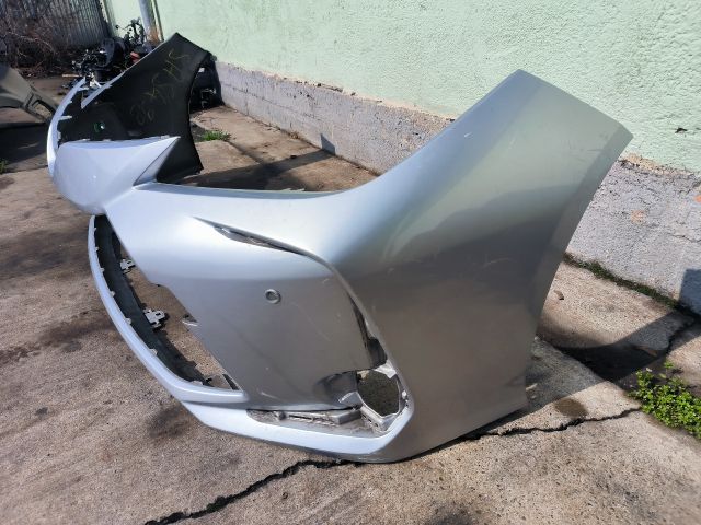 bontott TOYOTA COROLLA Első Lökhárító (Részeivel)