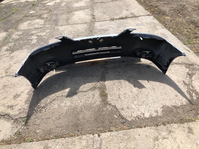 bontott TOYOTA COROLLA Első Lökhárító (Részeivel)