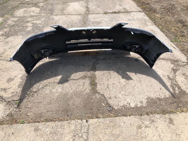 bontott TOYOTA COROLLA Első Lökhárító (Részeivel)