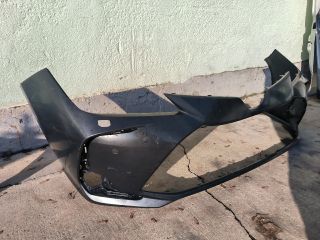 bontott TOYOTA COROLLA Első Lökhárító (Részeivel)