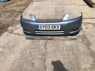 bontott TOYOTA COROLLA Első Lökhárító (Részeivel)