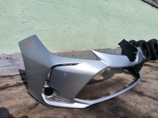 bontott TOYOTA COROLLA Első Lökhárító (Részeivel)