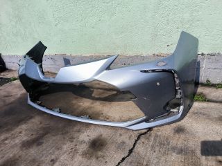 bontott TOYOTA COROLLA Első Lökhárító (Részeivel)