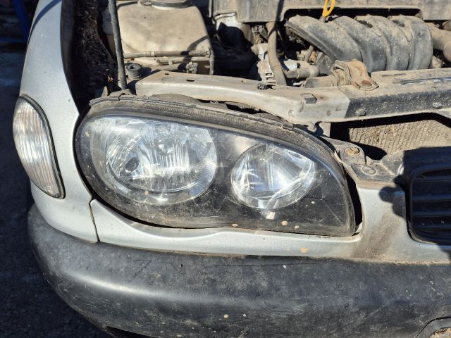 bontott TOYOTA COROLLA Első Lökhárító (Részeivel)