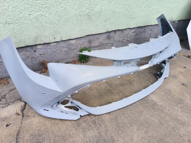 bontott TOYOTA COROLLA Első Lökhárító (Részeivel)