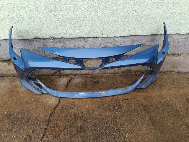 bontott TOYOTA COROLLA Első Lökhárító (Üresen)