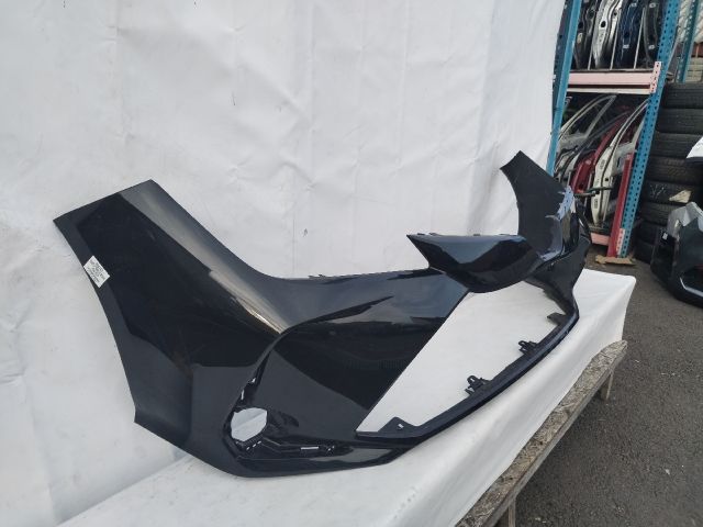 bontott TOYOTA COROLLA Első Lökhárító (Üresen)