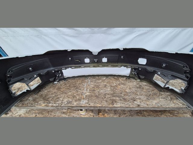 bontott TOYOTA COROLLA Első Lökhárító (Üresen)